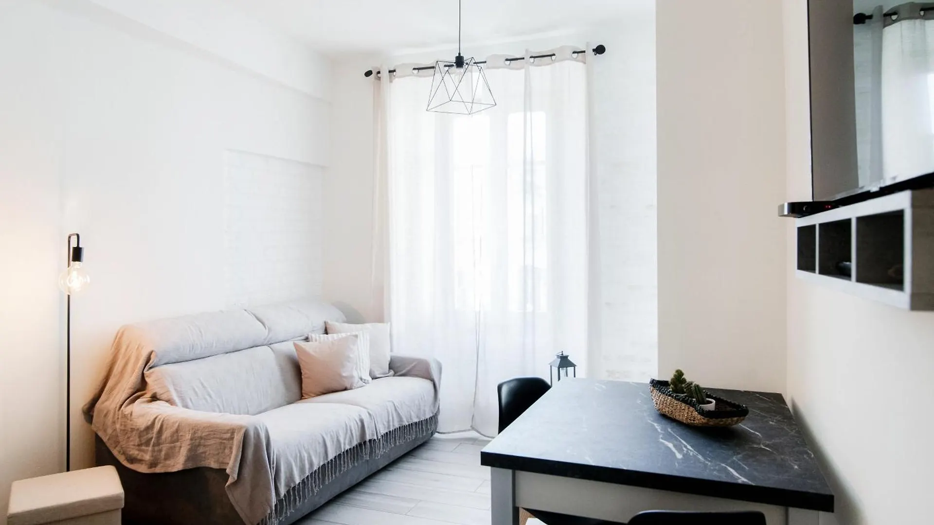 S&O Apartment - By Myhomeincomo Italy