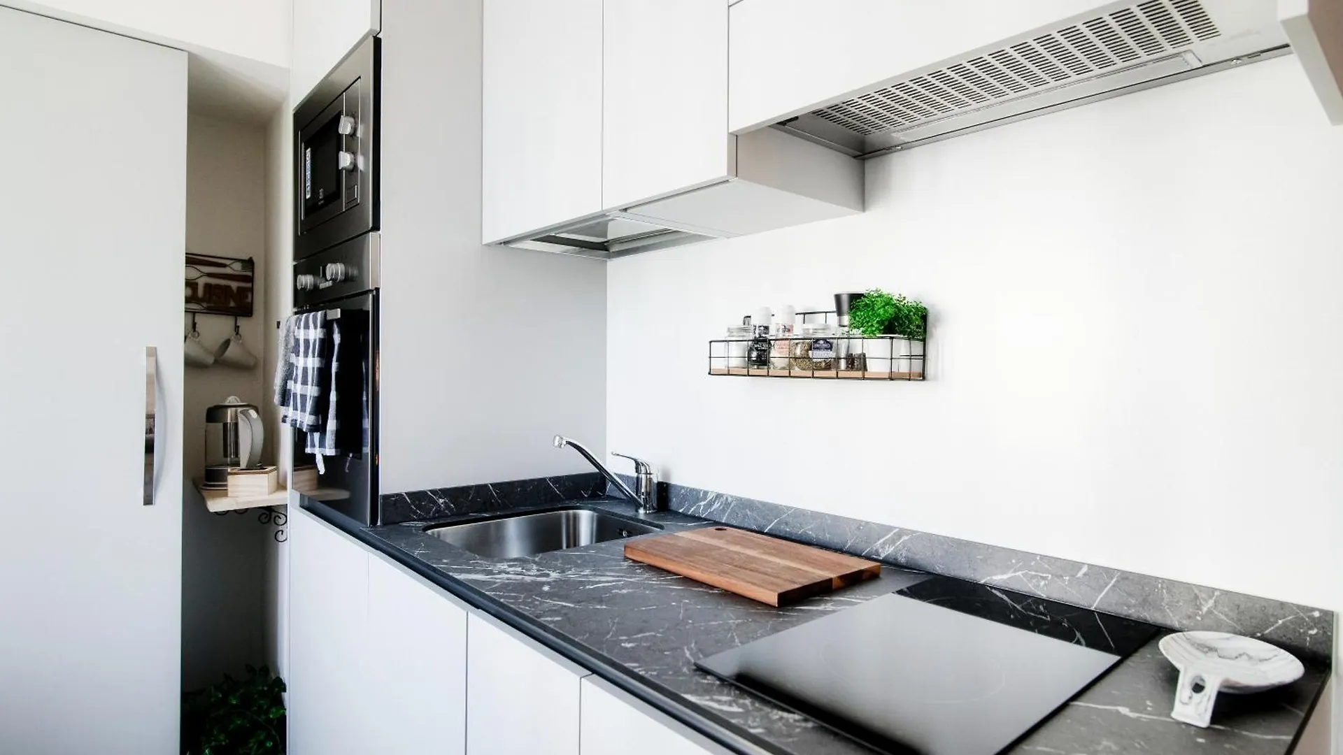 S&O Apartment - By Myhomeincomo Como