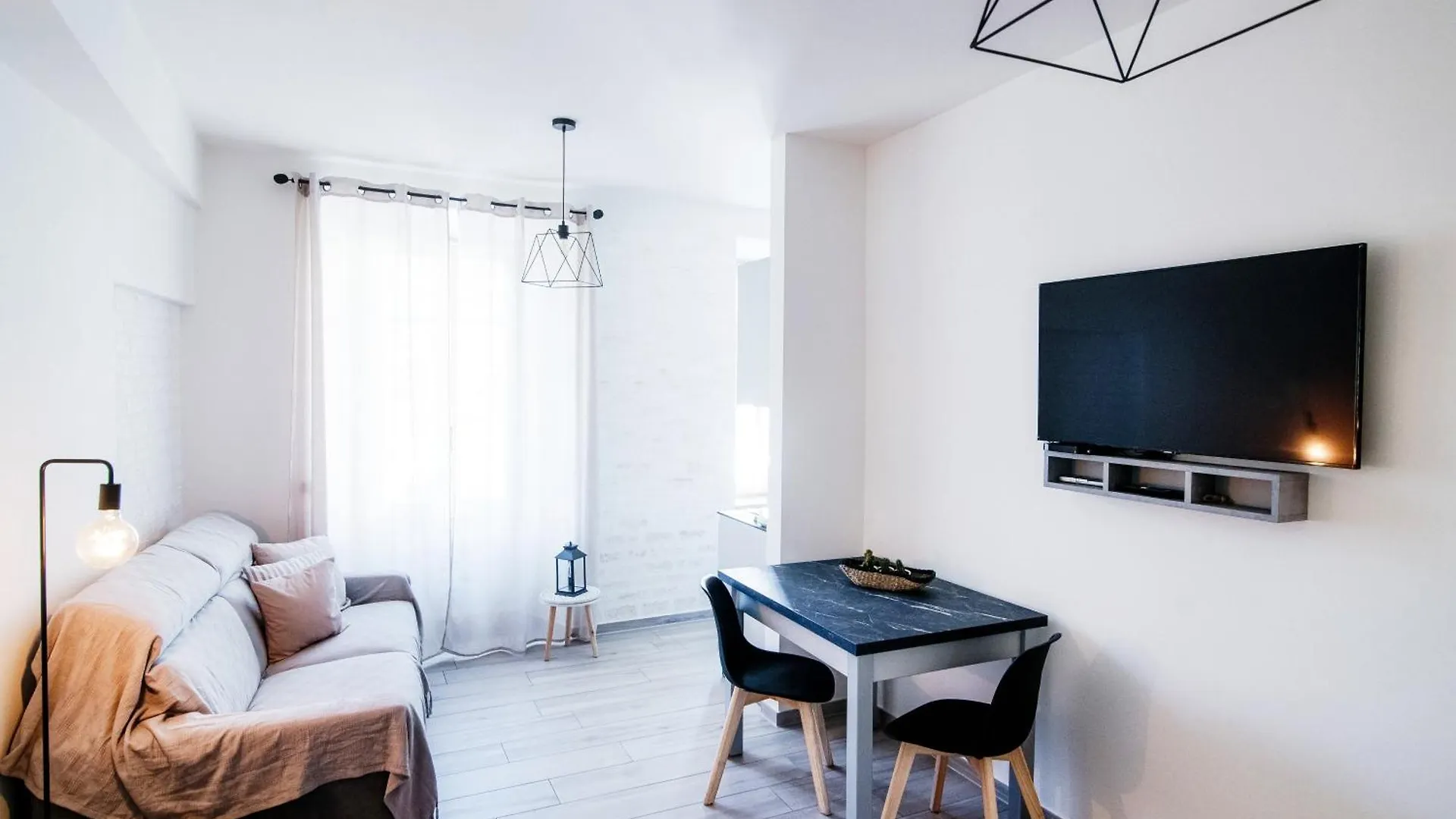 S&O Apartment - By Myhomeincomo 0*, Como